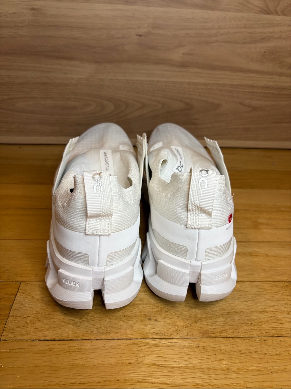 On Running Cloudswift 4 Women's Sneakers In White - Size 10.5 - Picture 4 of 7